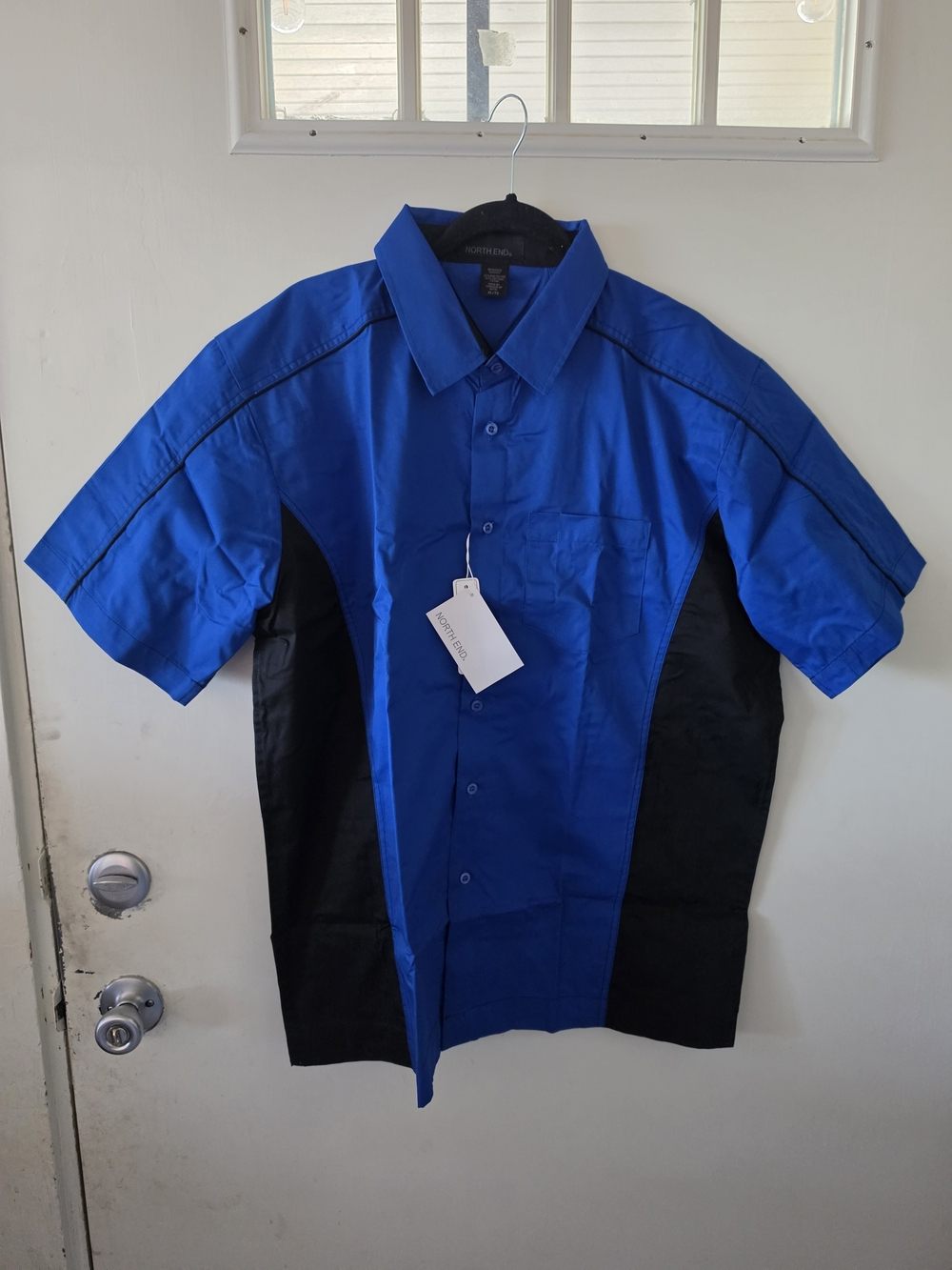 Men's Two-Tone Blue and Black Short-Sleeve Button-Down Shirt